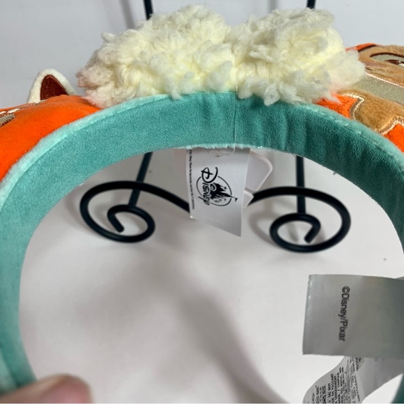 NWT. Turning Red ears. Minnie transforms the typical mouse ear headband - Picture 10 of 11